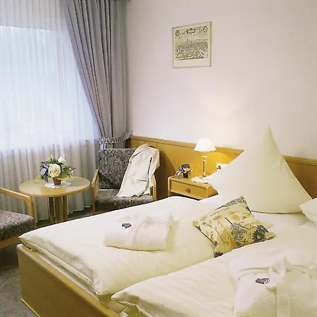 Land- Und Tommes 4* Nordenau