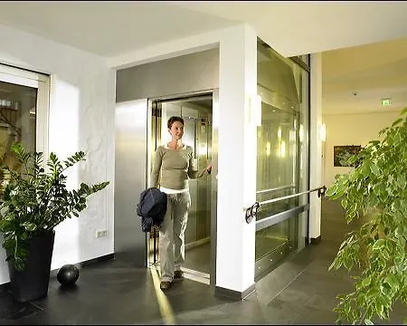 Hotel Land- Und Tommes 4*