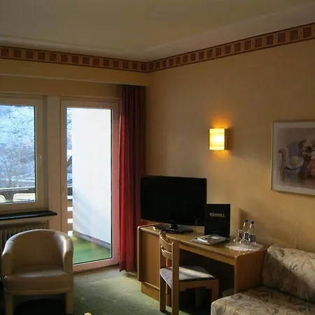 Hotel Land- Und Tommes