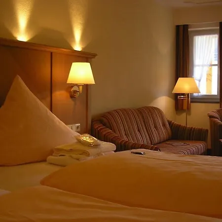 Land- Und Tommes Nordenau