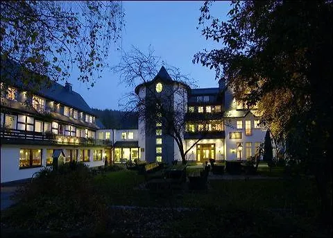 Hotel Land- Und Tommes 4*