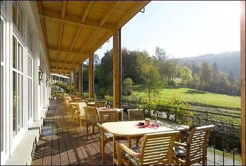 Land- Und Tommes Hotel 4*