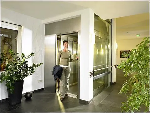 Hotel Land- Und Tommes 4*